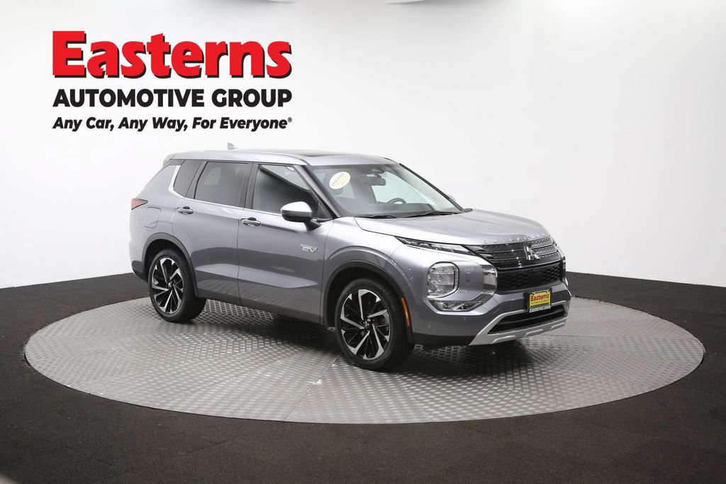 Used 2023 Mitsubishi Outlander SE AWD/4WD image 49