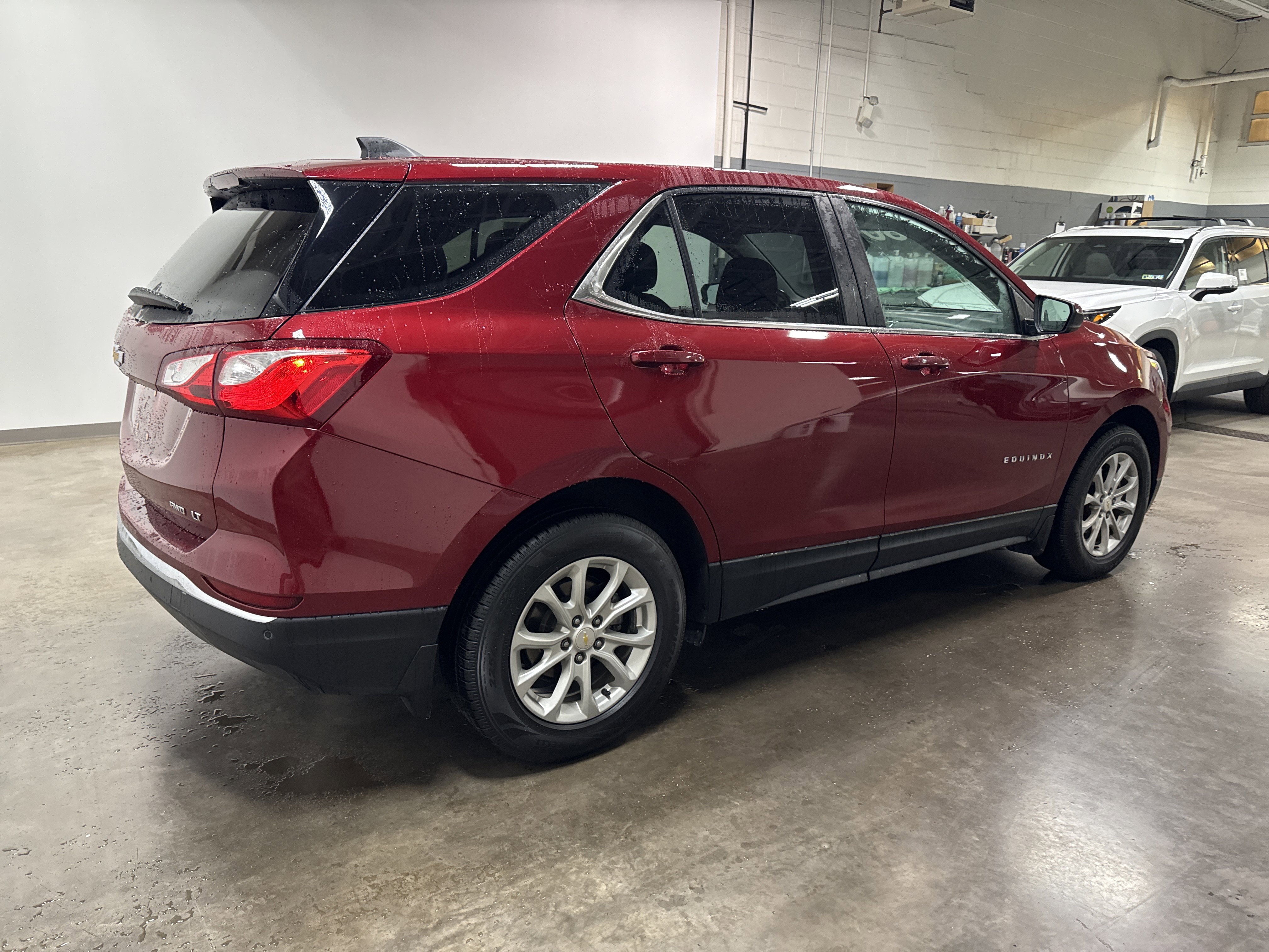 Used 2021 Chevrolet Equinox LT image 3