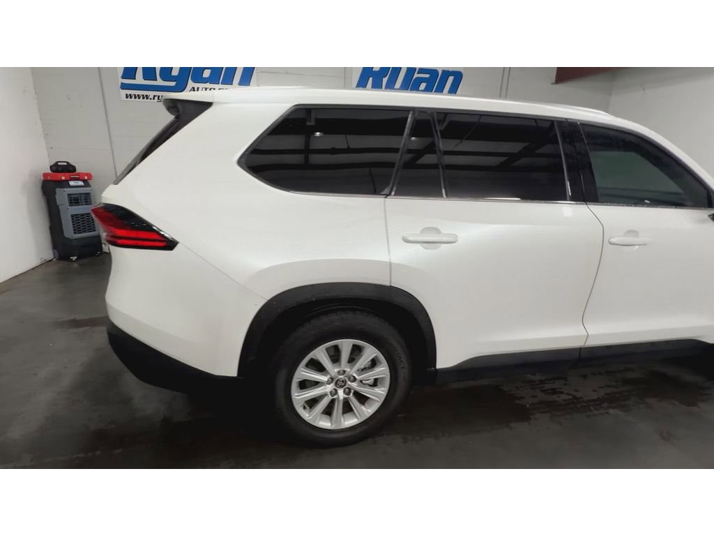 Used 2024 Toyota Grand Highlander AWD image 9