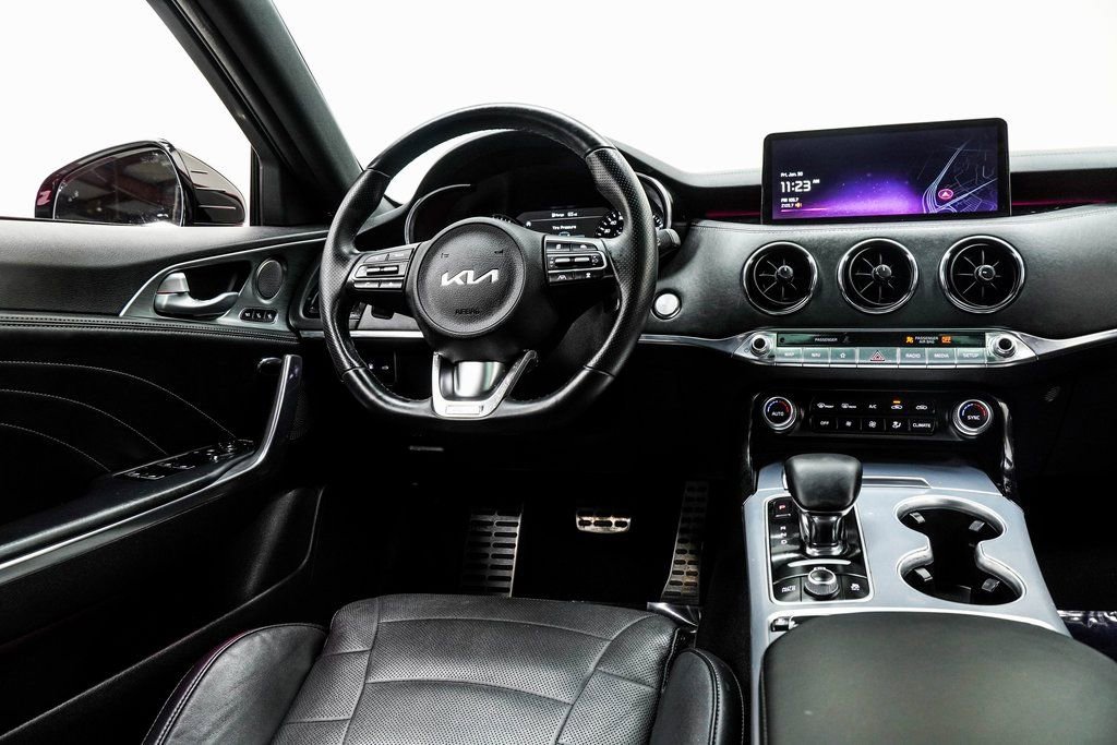 Used 2023 Kia Stinger GT2 image 19