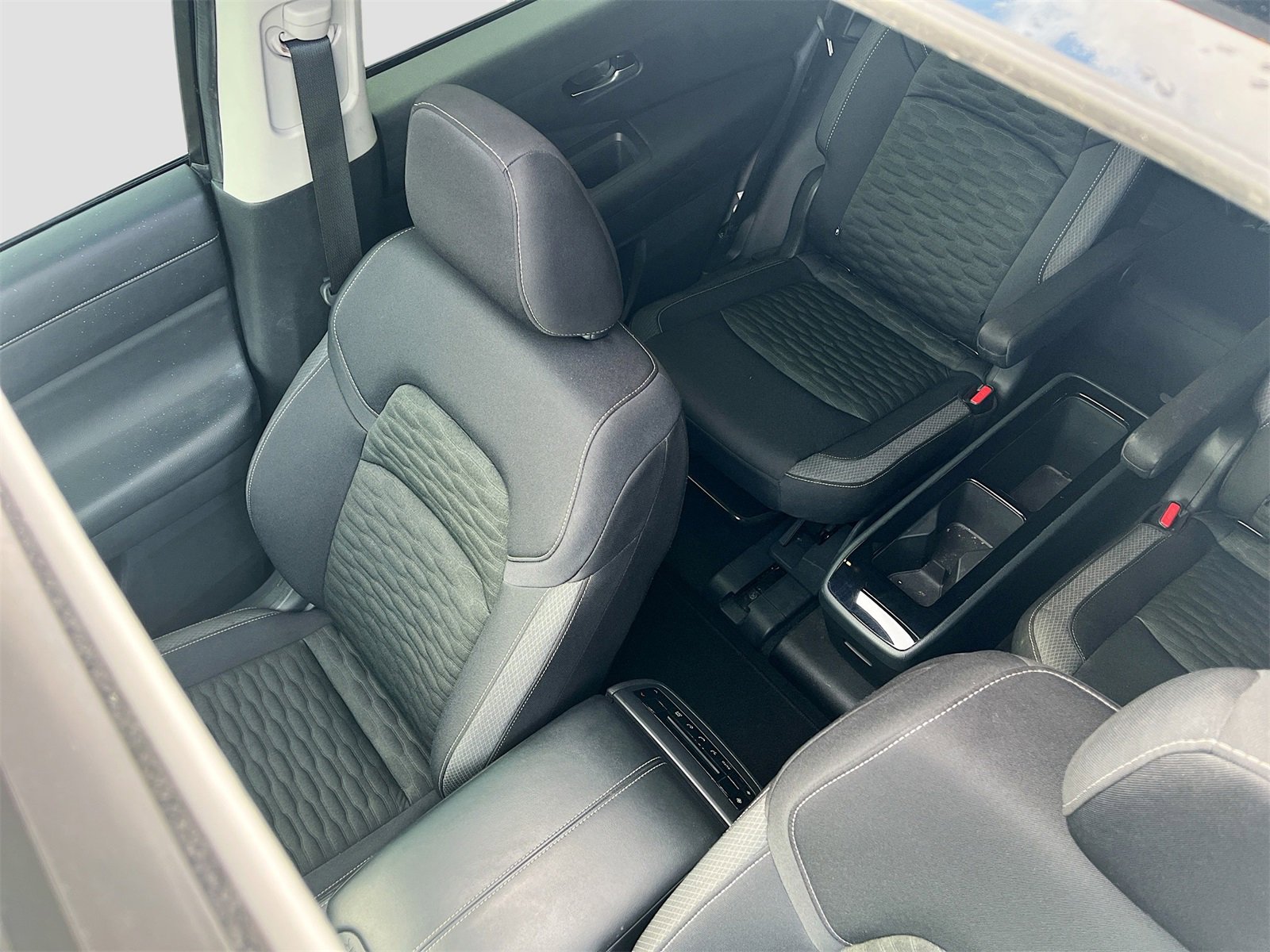 Used 2022 Nissan Pathfinder SV w/ SV Premium Package image 21