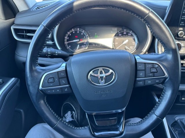 Used 2020 Toyota Highlander XLE image 15