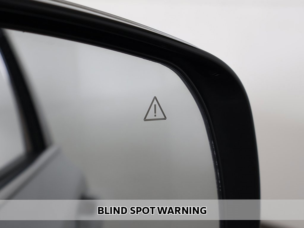 Used 2022 Kia Sorento EX w/ Panoramic Sunroof Package image 6