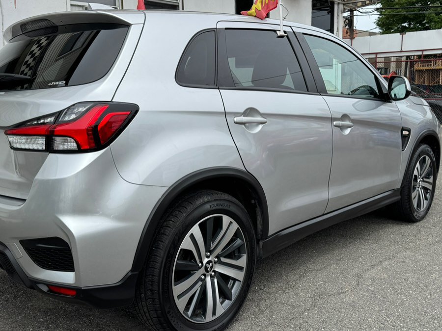Used 2024 Mitsubishi Outlander Sport SE AWD/4WD image 32