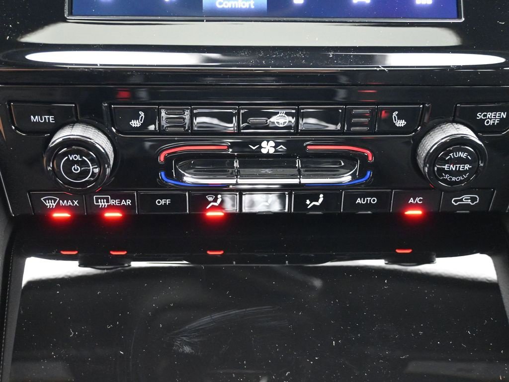 New 2025 Jeep Grand Cherokee Laredo X w/ Luxury Tech Group I image 23