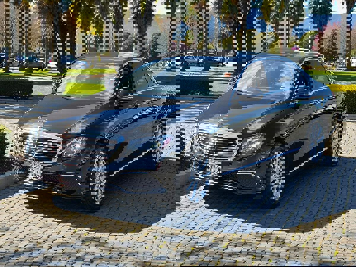 Used 2017 Mercedes-Benz E 300 image 4