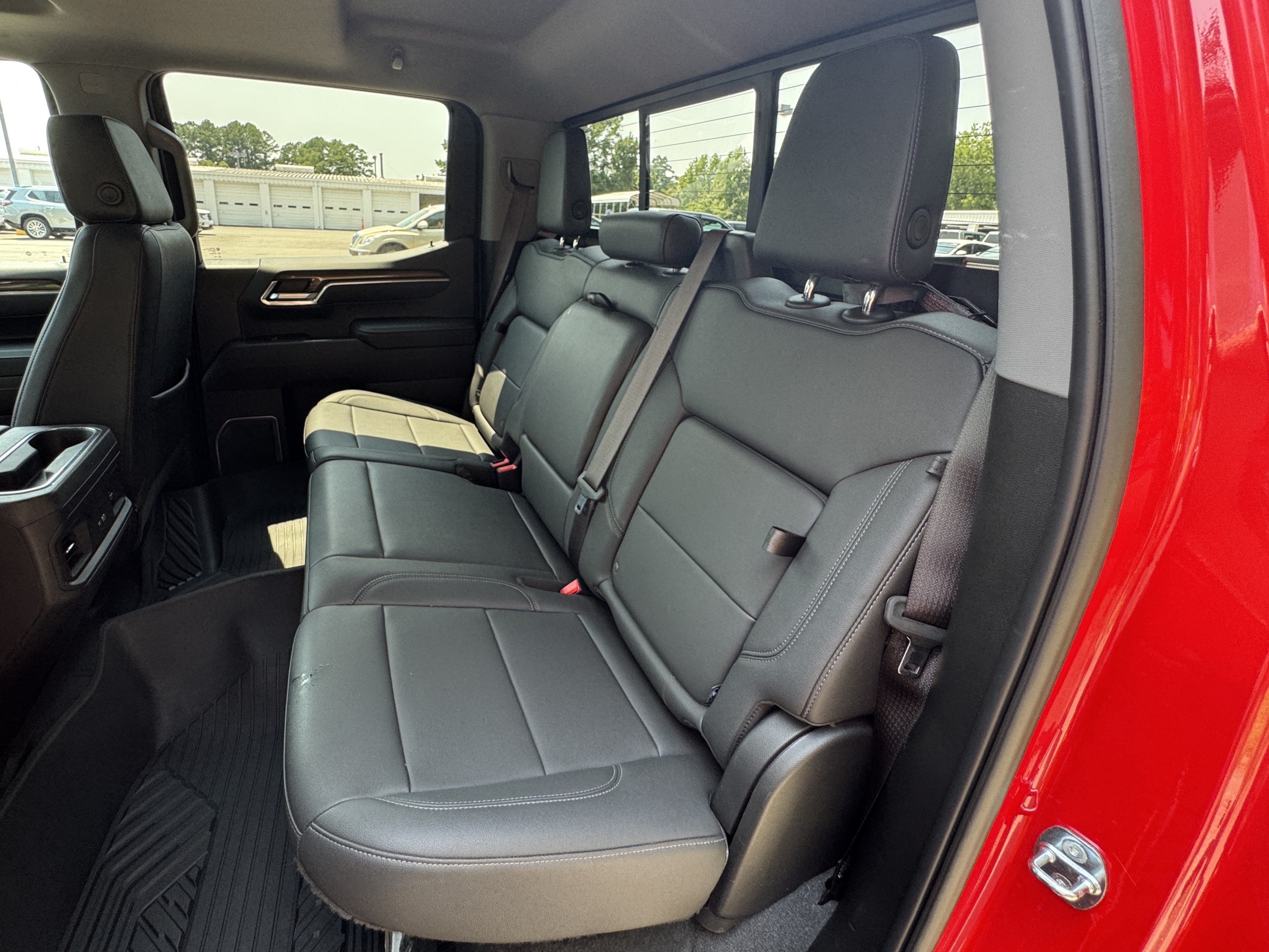 Used 2023 Chevrolet Silverado 1500 LT Trail Boss w/ LT Trail Boss Premium Package AWD/4WD image 16