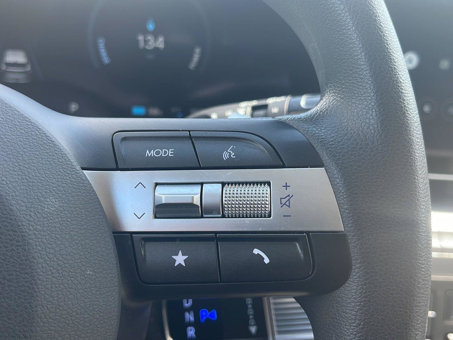 Certified 2024 Hyundai Kona SE FWD image 24