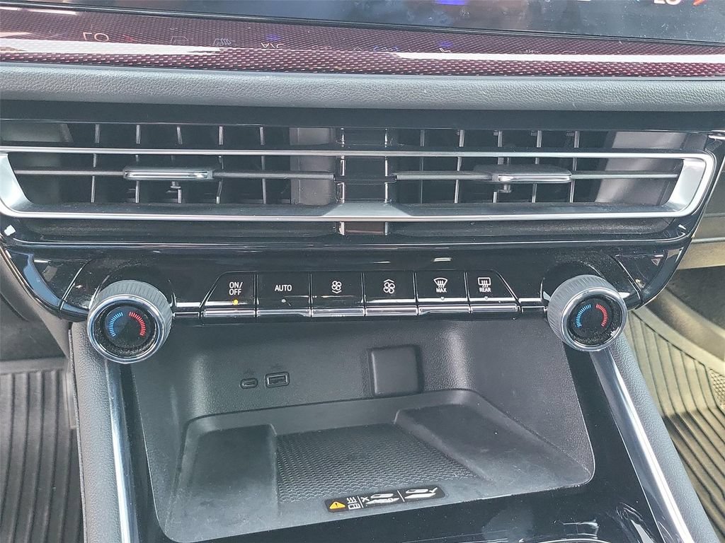 Certified 2024 Chevrolet Traverse RS w/ LPO, Floor Liner Package FWD image 36