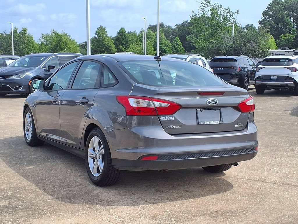 Used 2013 Ford Focus SE FWD image 2