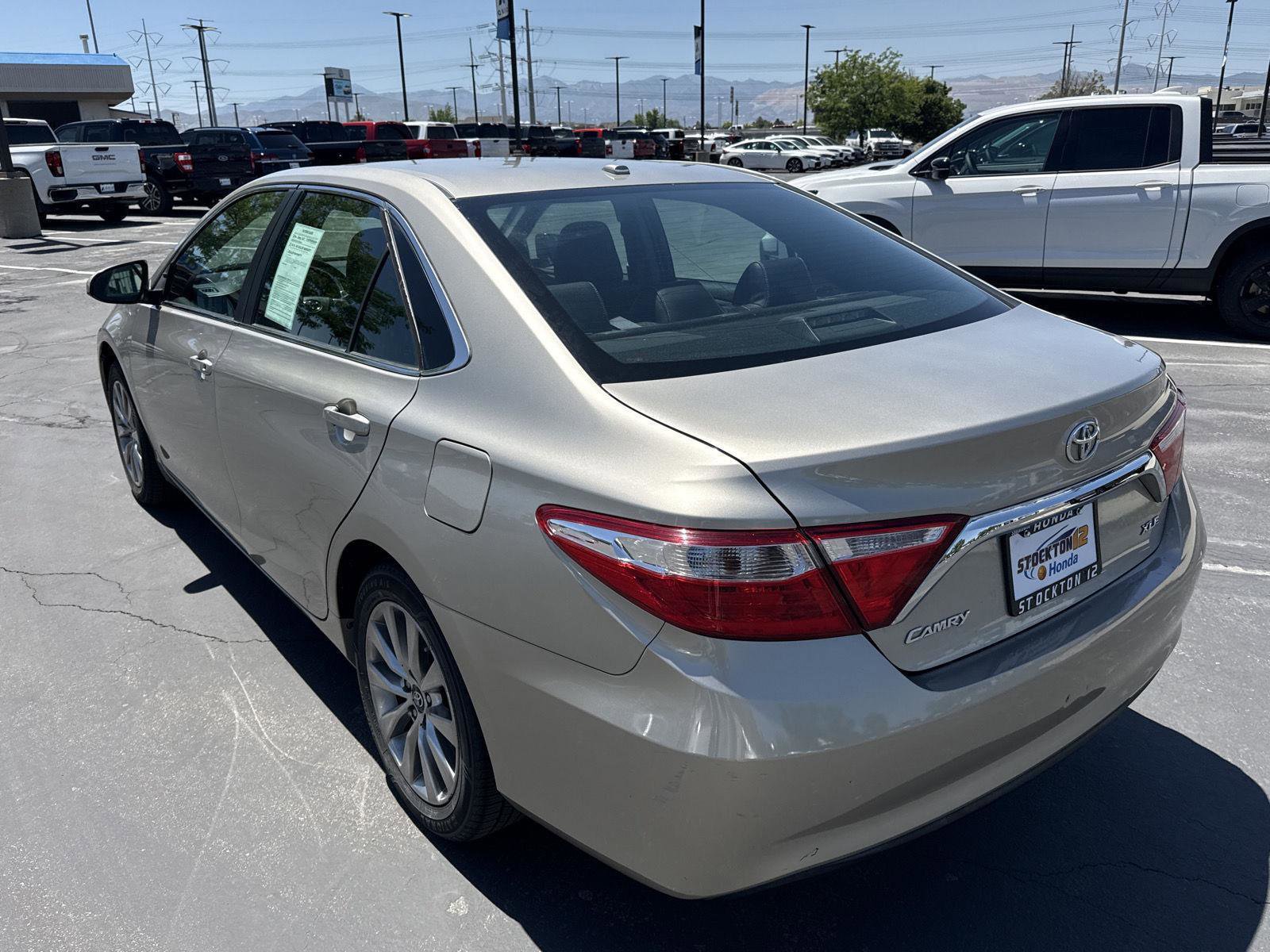 Used 2017 Toyota Camry XLE FWD image 8
