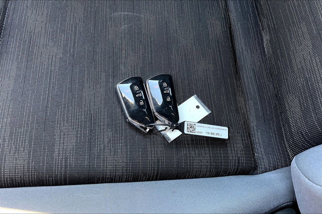 Certified 2022 Volkswagen ID.4 Pro image 11