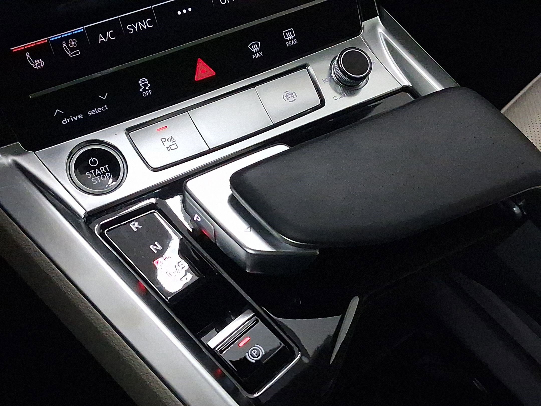 Certified 2024 Audi Q8 e-tron Premium Plus w/ Premium Plus Package image 26