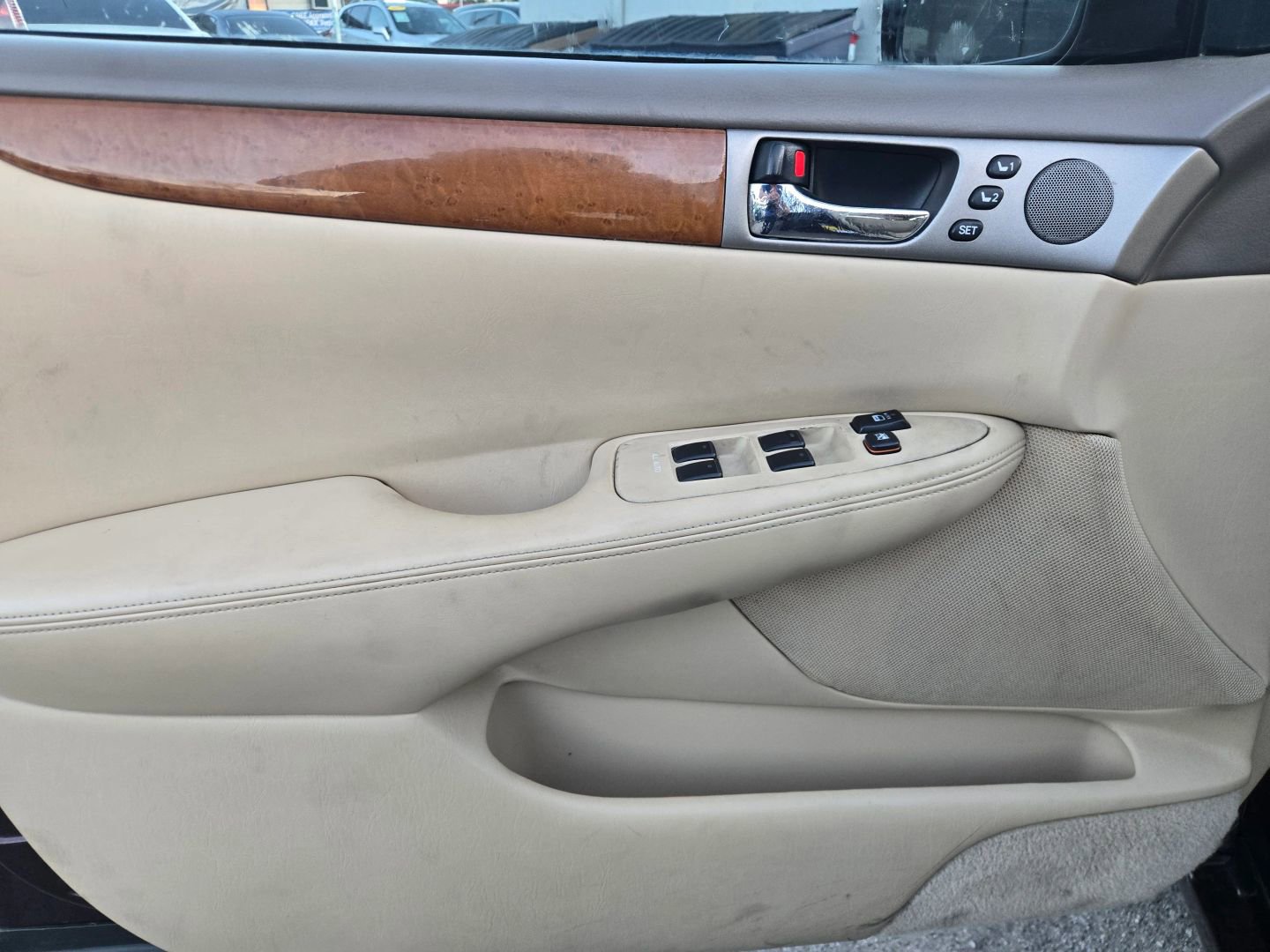 Used 2005 Lexus ES 330 FWD image 9