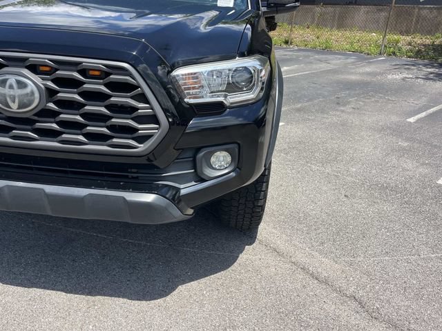 Used 2020 Toyota Tacoma TRD Off-Road w/ TRD Premium Off Road Package AWD/4WD image 10
