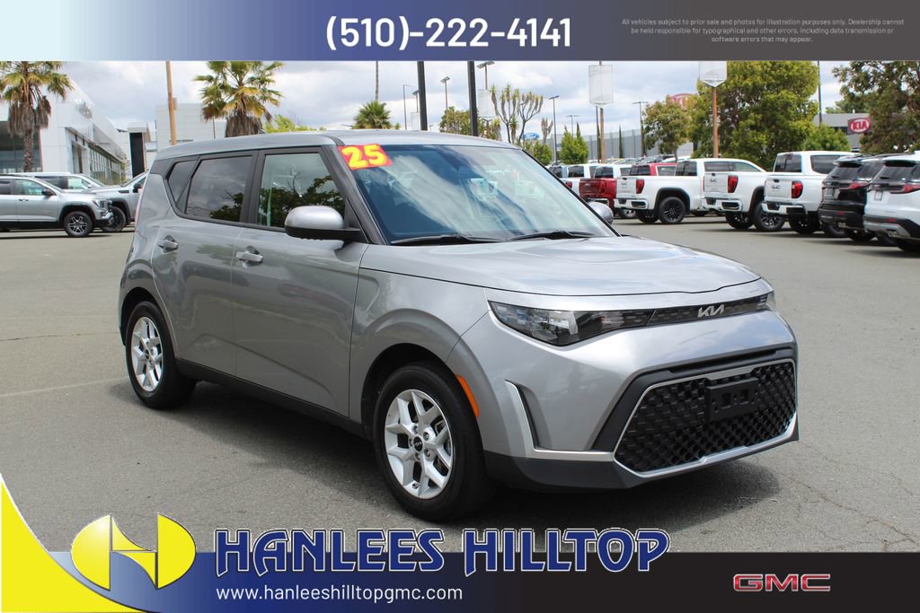 Used 2025 Kia Soul S FWD image 5