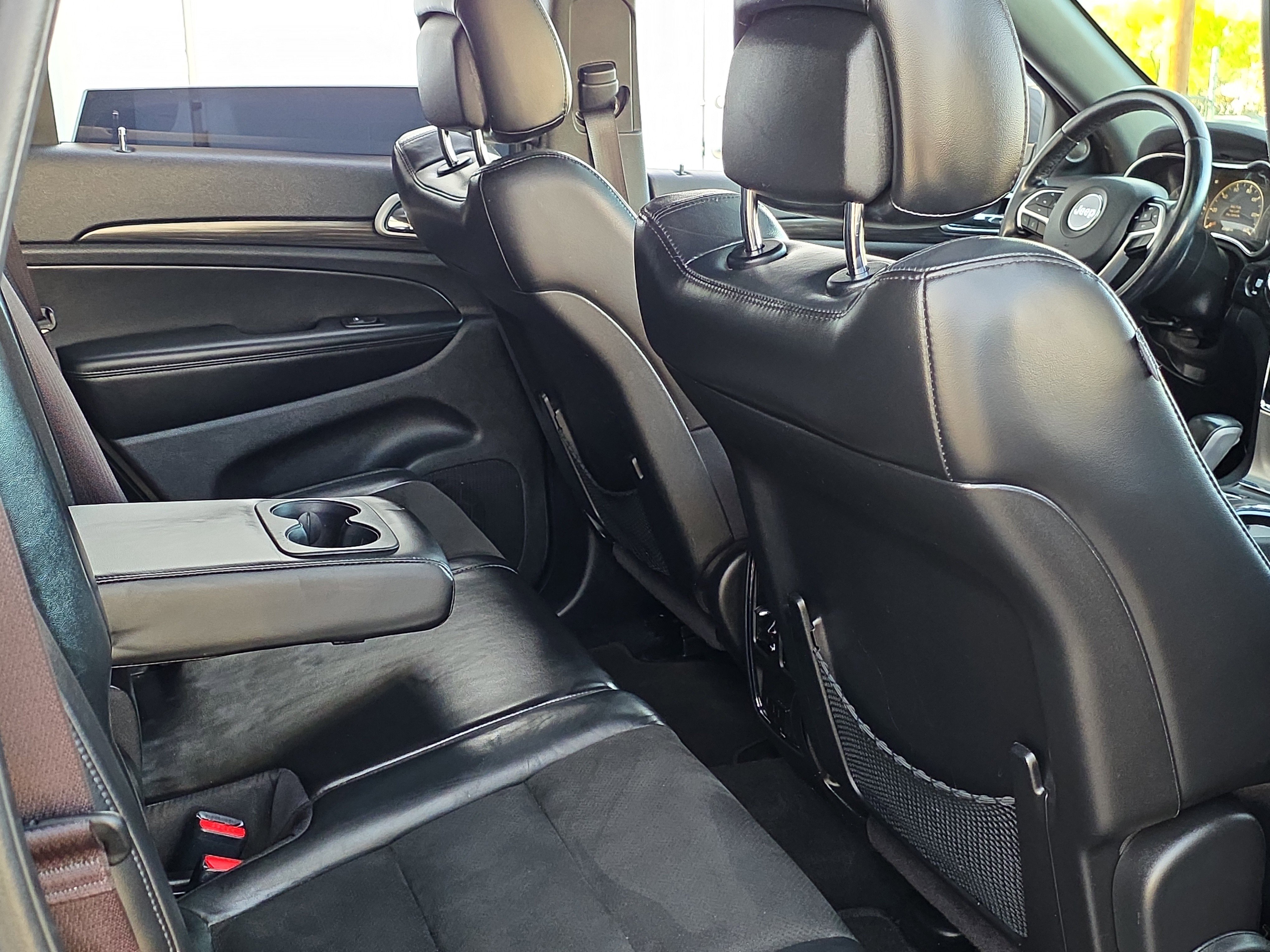 Used 2022 Jeep Grand Cherokee Laredo X image 31