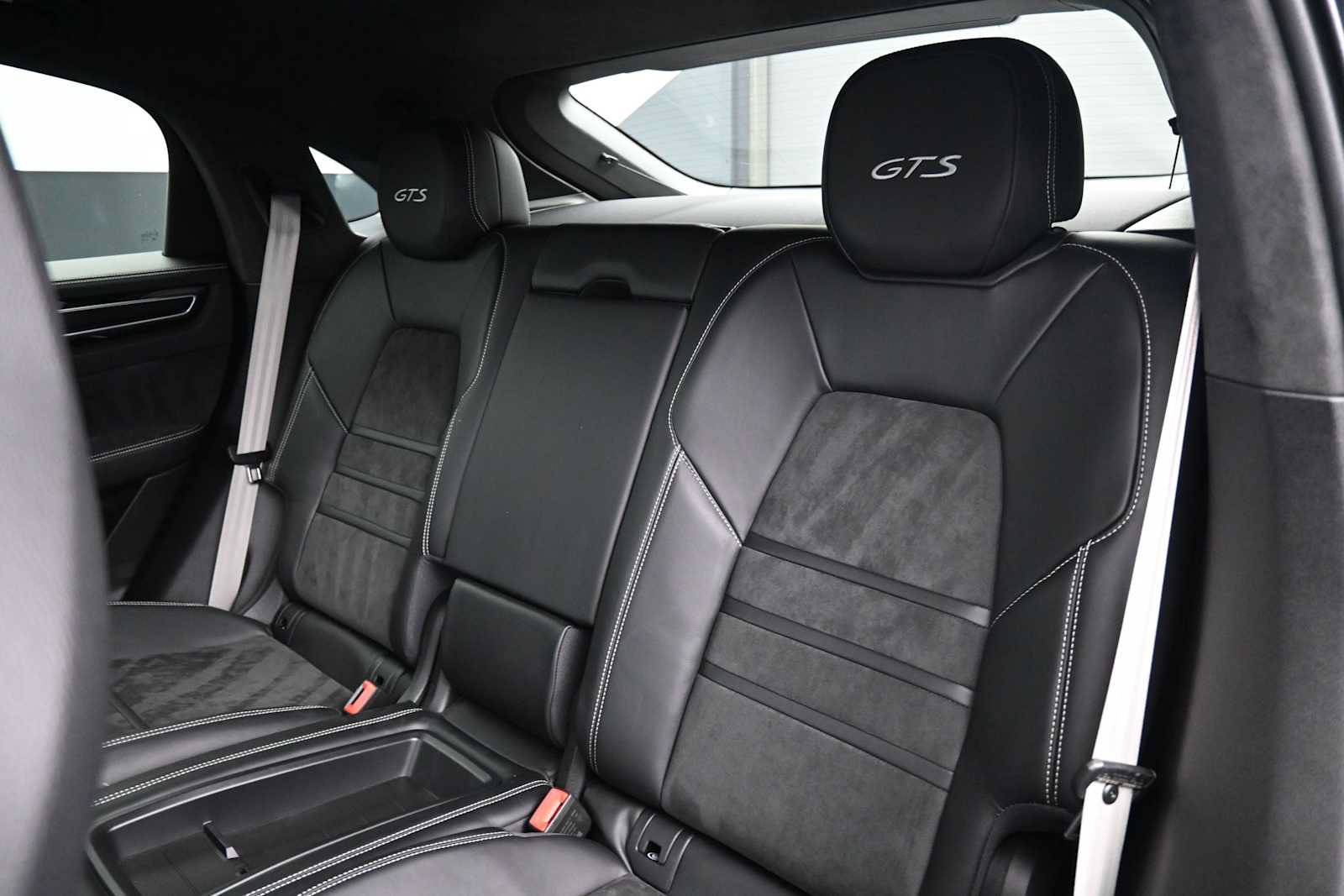Certified 2023 Porsche Cayenne GTS AWD/4WD image 18