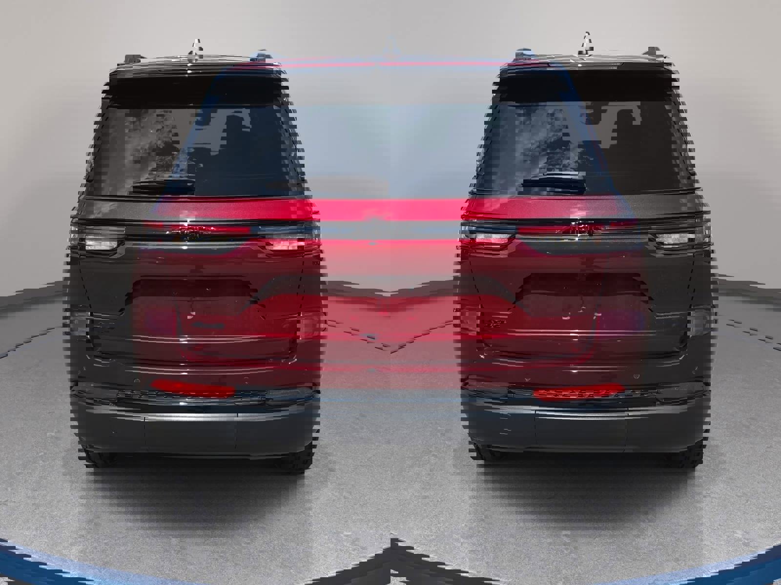 Used 2024 Jeep Grand Cherokee Altitude image 6