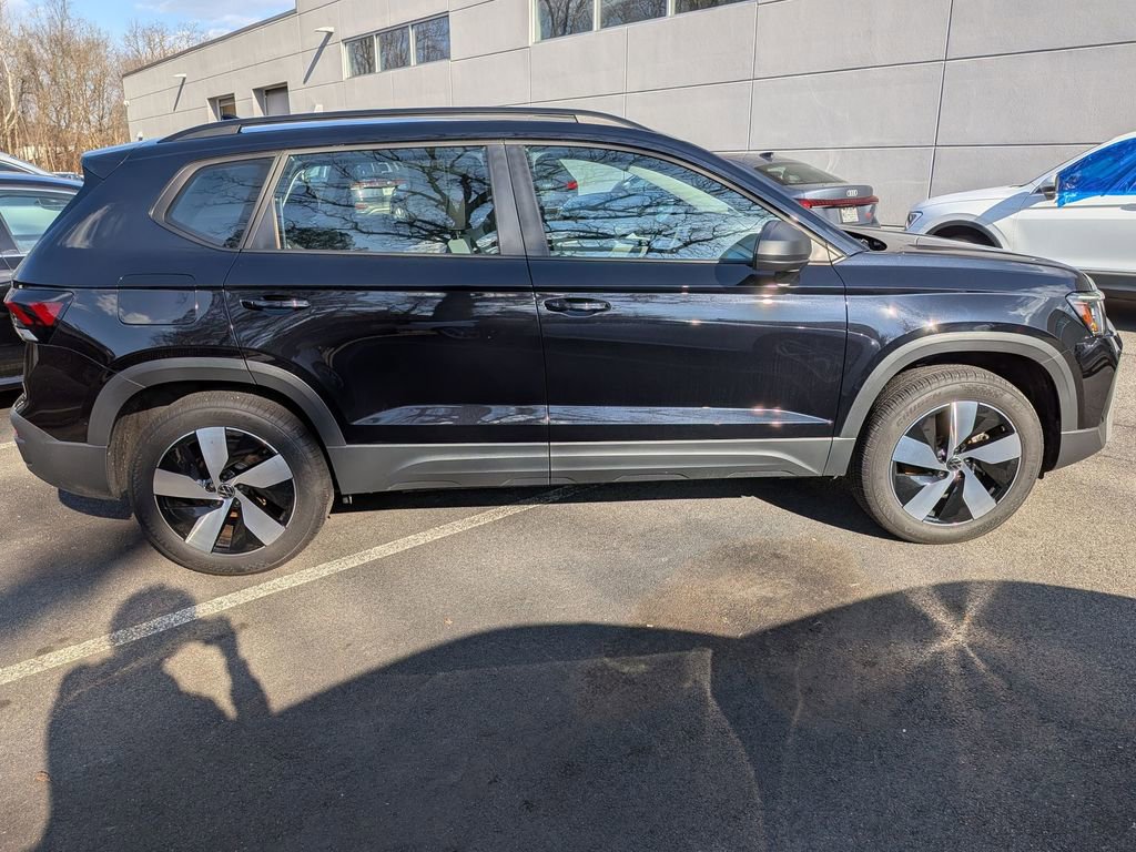 Used 2025 Volkswagen Taos S image 6