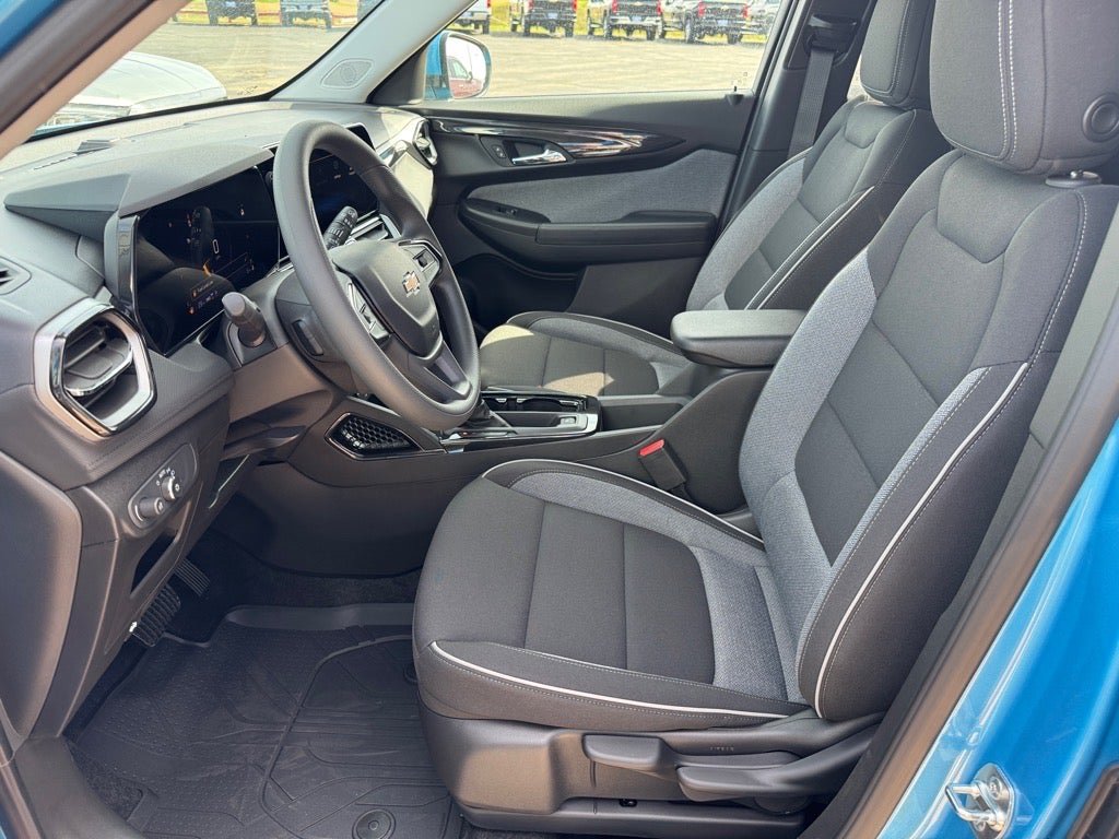 New 2025 Chevrolet TrailBlazer LT w/ Driver Confidence Package AWD/4WD image 4