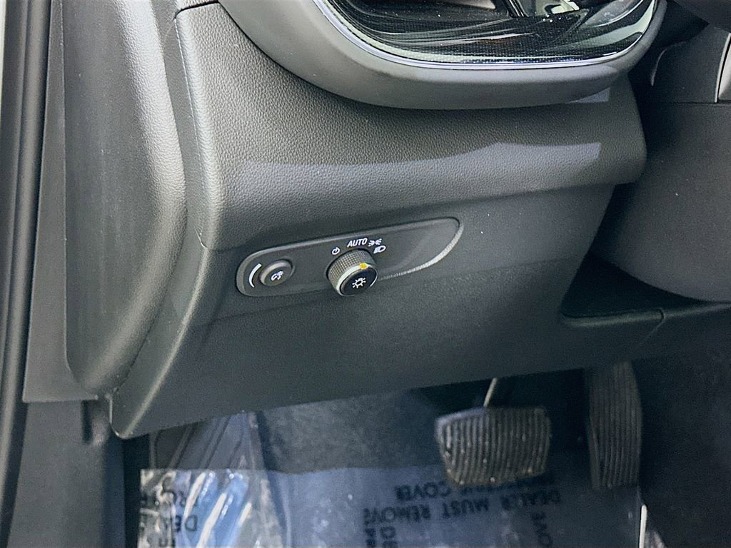 Used 2023 Buick Envision Essence image 15