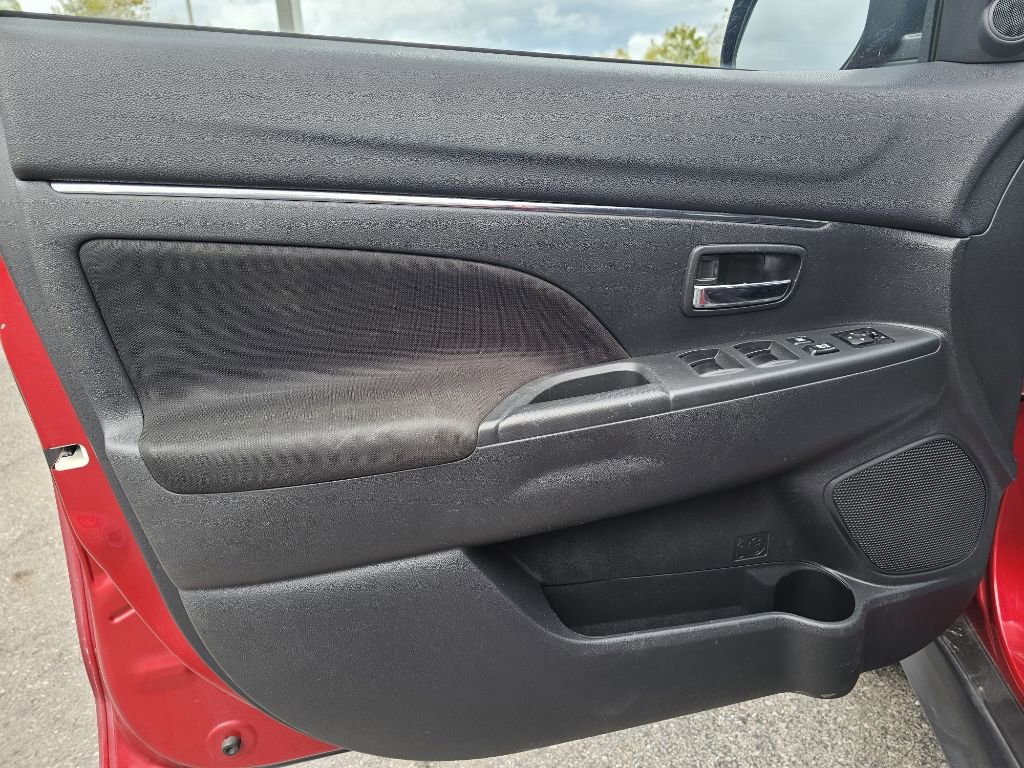 Used 2023 Mitsubishi Outlander Sport SE image 35