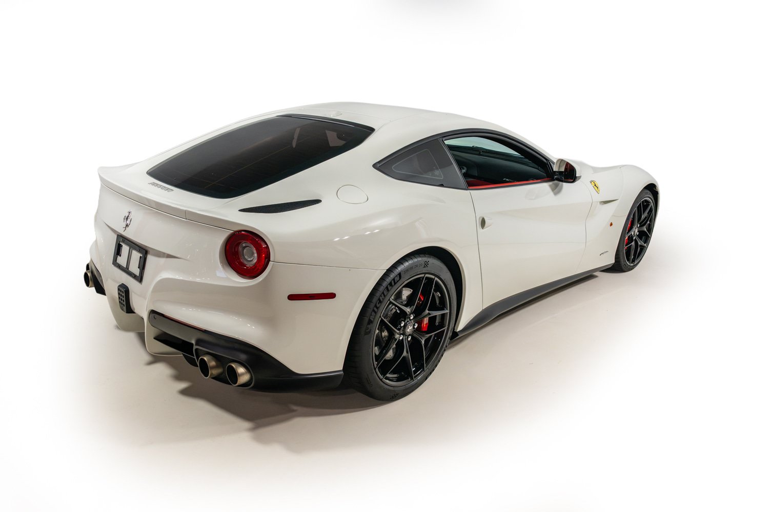 Used 2016 Ferrari F12 Berlinetta RWD image 7