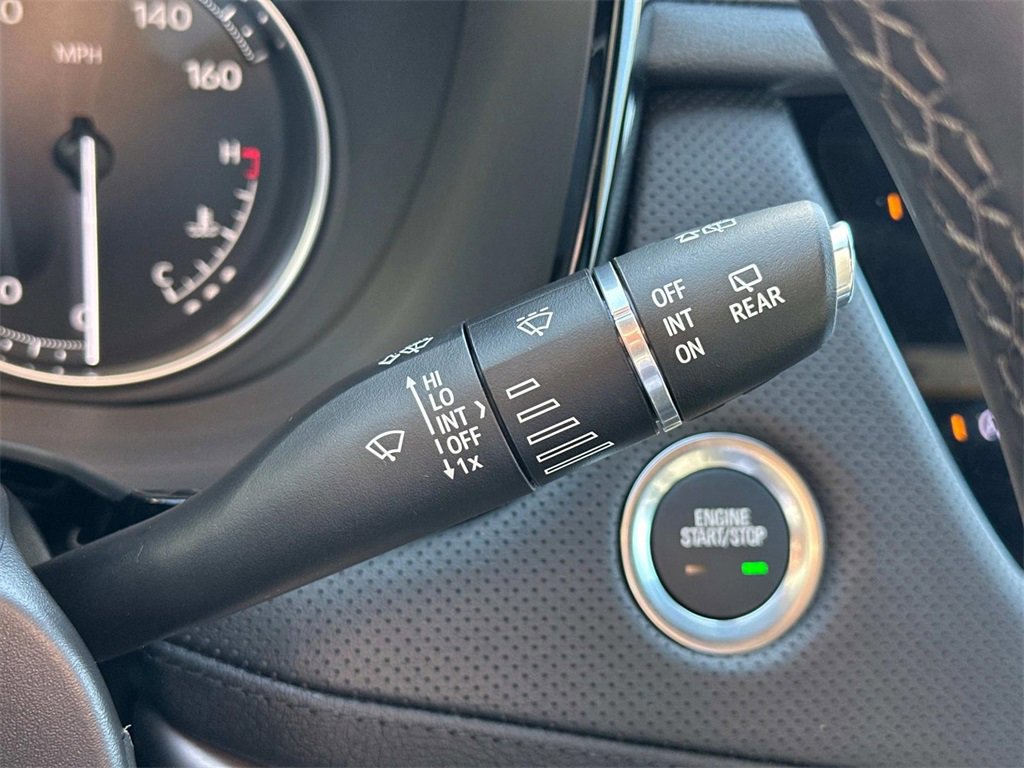 New 2025 Cadillac XT5 Luxury image 25