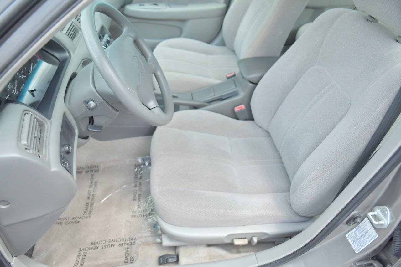 Used 2001 Toyota Camry XLE image 16