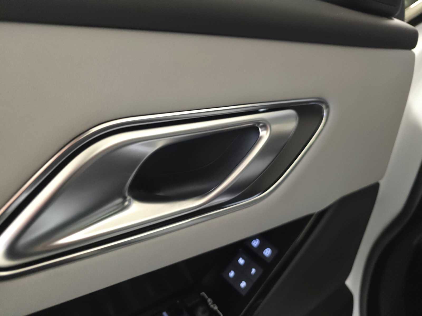 New 2026 Land Rover Range Rover Velar Dynamic SE image 24