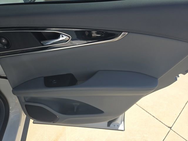 Used 2021 Lincoln Nautilus Reserve FWD image 21