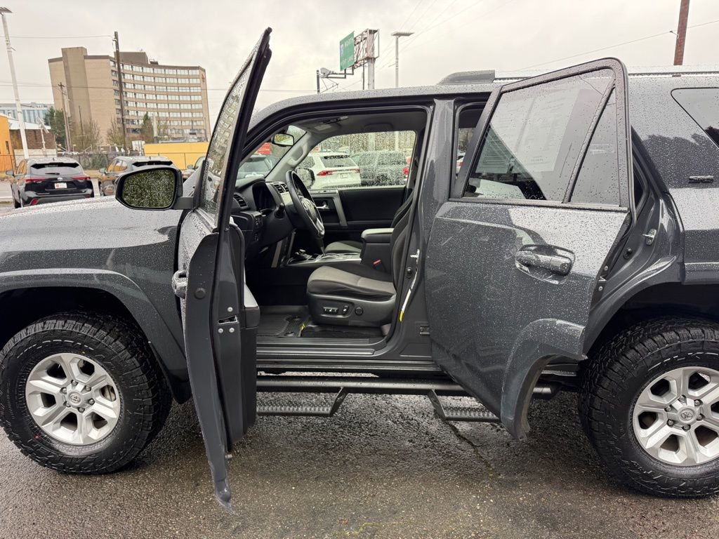 Used 2024 Toyota 4Runner SR5 AWD/4WD image 19