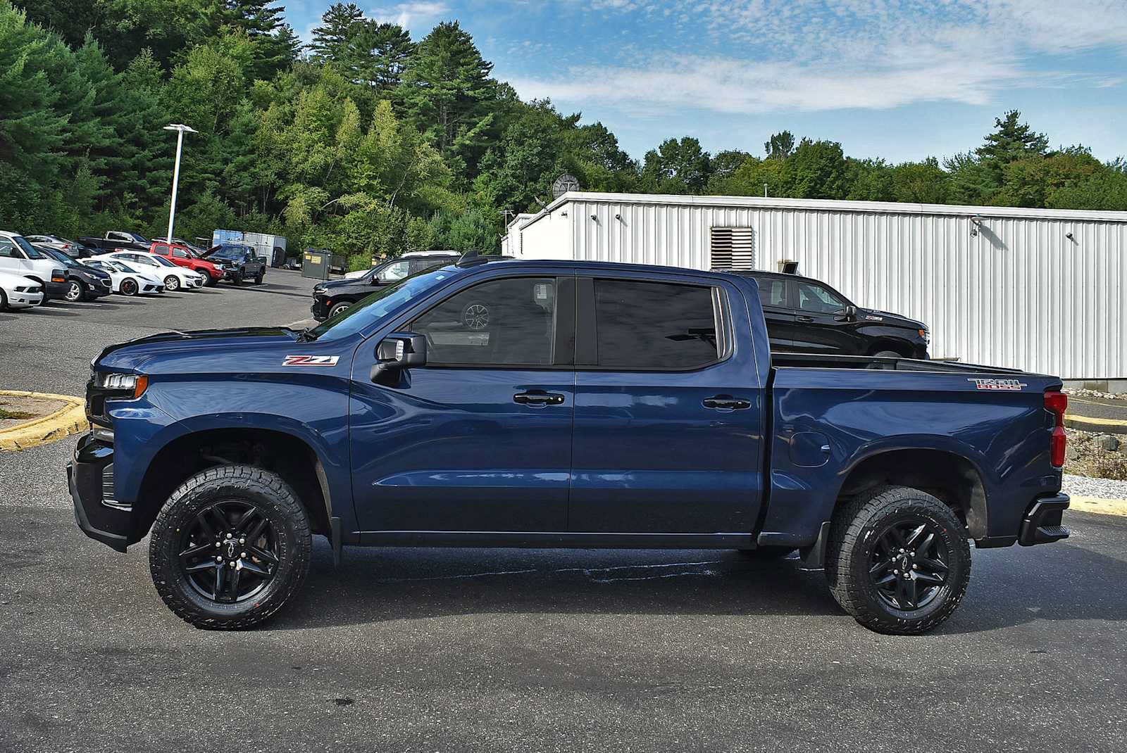 Used 2019 Chevrolet Silverado 1500 LT Trail Boss AWD/4WD image 4