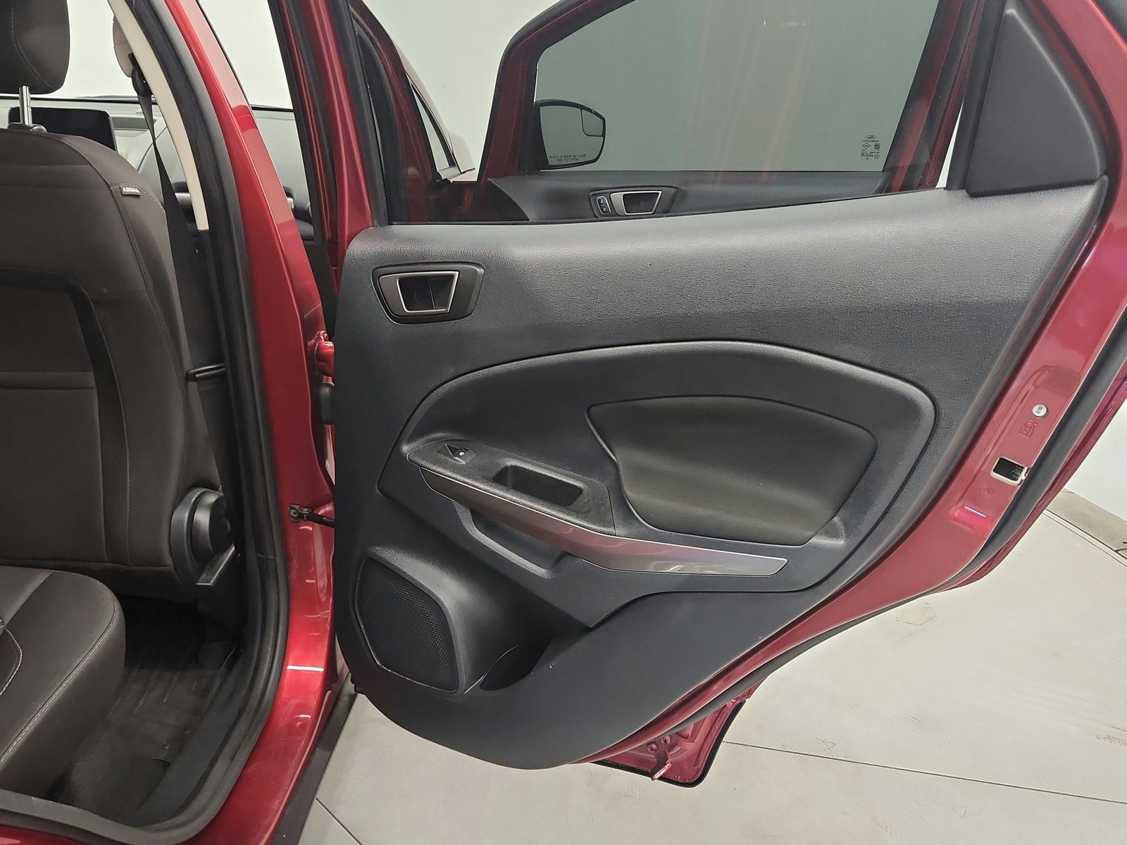 Used 2020 Ford EcoSport SE FWD image 30