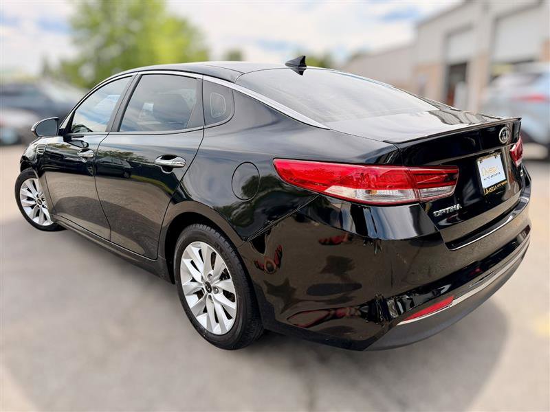 Used 2018 Kia Optima S FWD image 5