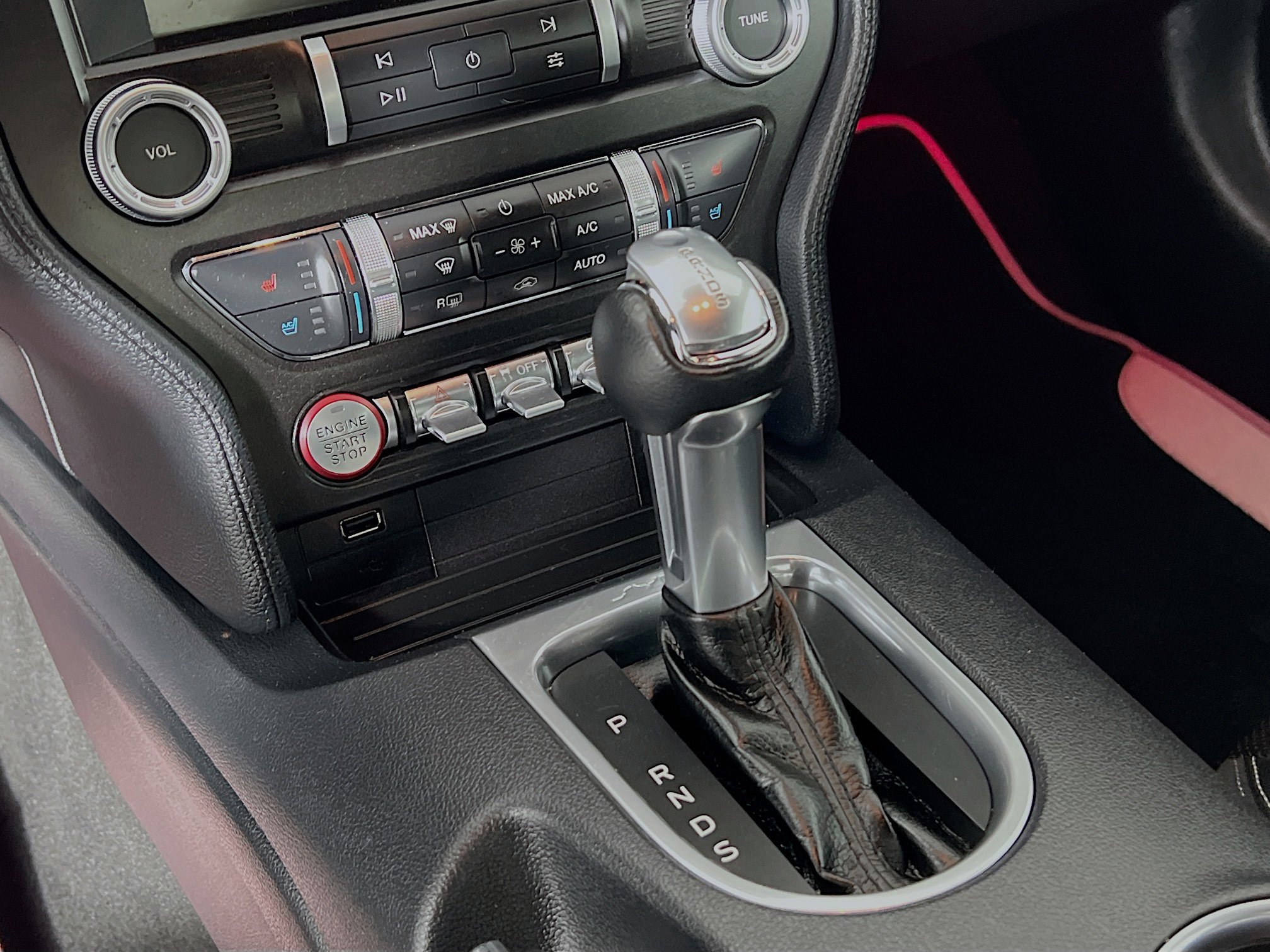 Used 2022 Ford Mustang Premium RWD image 11