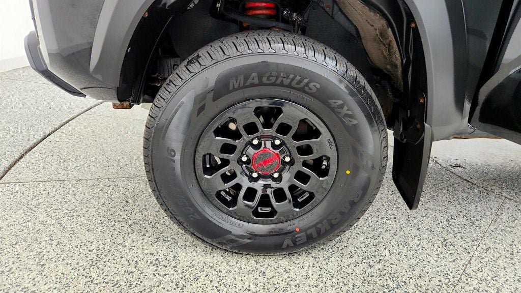 Used 2019 Toyota Tacoma TRD Pro AWD/4WD image 9