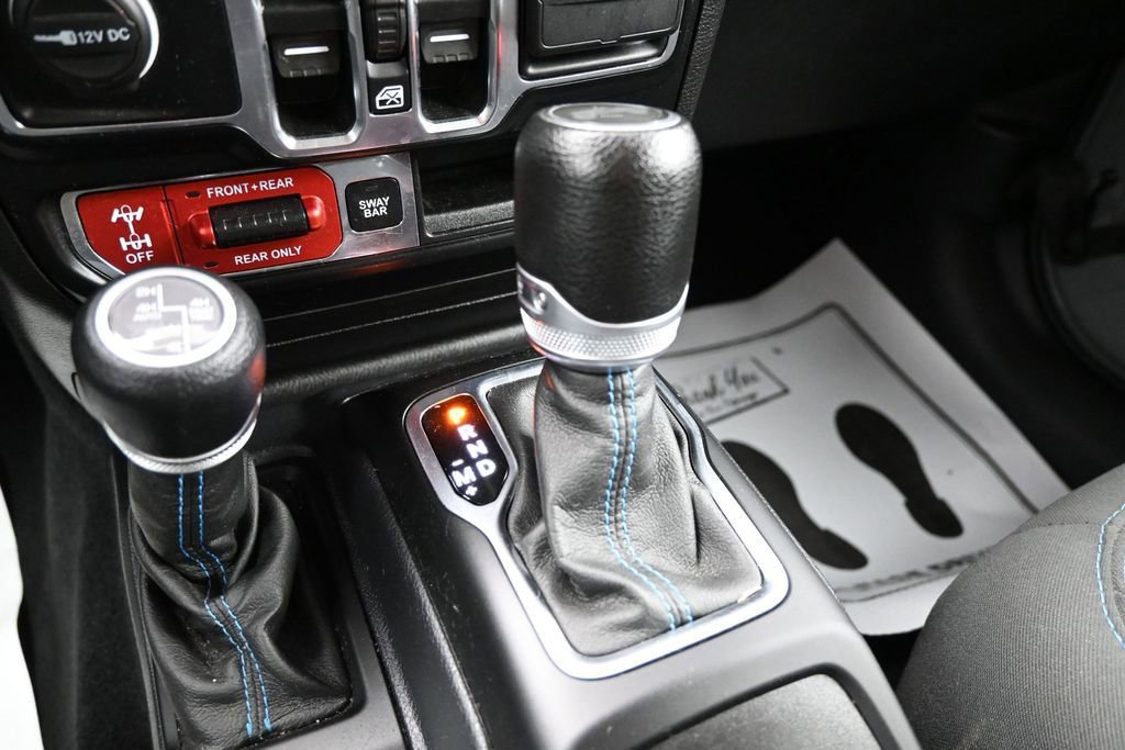 Used 2021 Jeep Wrangler Unlimited Rubicon 4xe w/ Dual Top Group AWD/4WD image 22