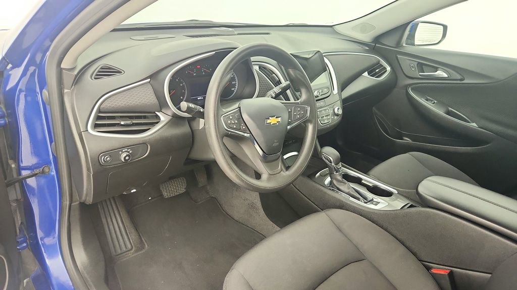 Used 2023 Chevrolet Malibu LT image 15