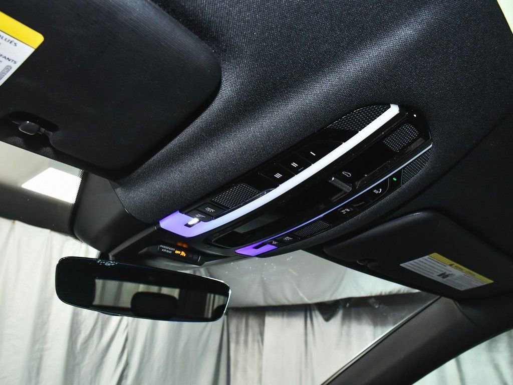 Used 2022 Porsche Cayenne Platinum Edition AWD/4WD image 45