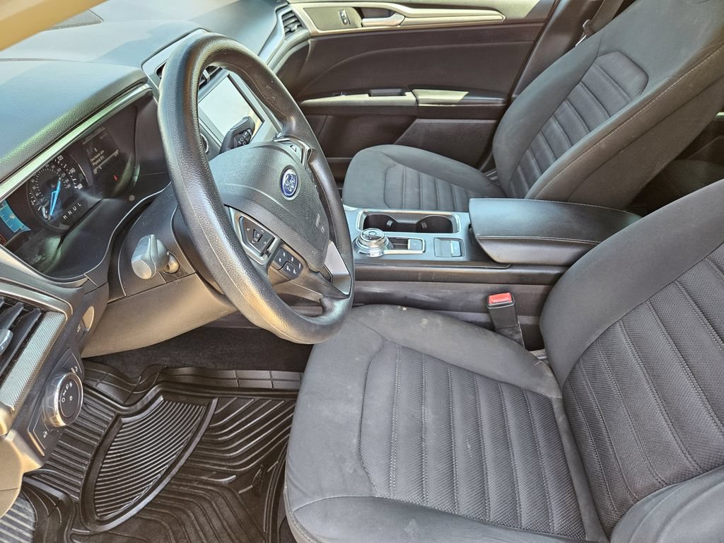 Used 2018 Ford Fusion SE w/ Fusion SE Technology Package FWD image 14