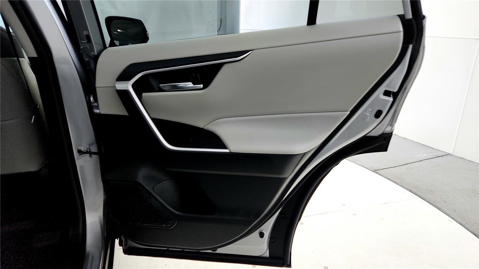 Used 2023 Toyota RAV4 XLE w/ Convenience Package image 19