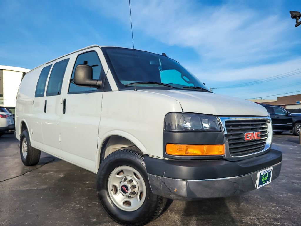 Used 2022 GMC Savana 2500 w/ Driver Convenience Package image 1