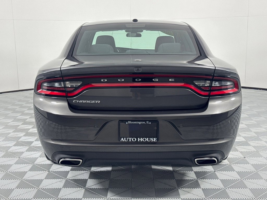 Used 2019 Dodge Charger SXT image 6
