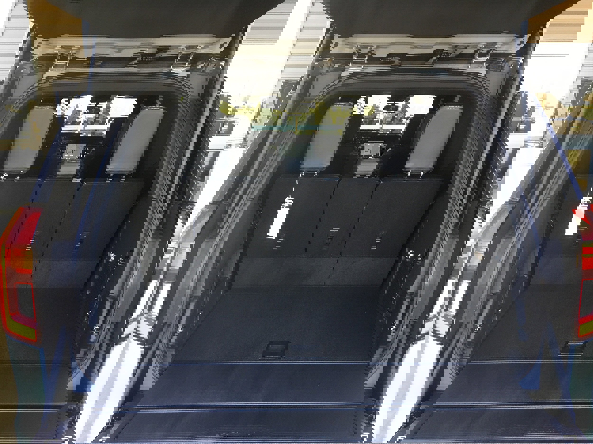 New 2025 Ford Expedition Platinum w/ Stealth Appearance Package image 14