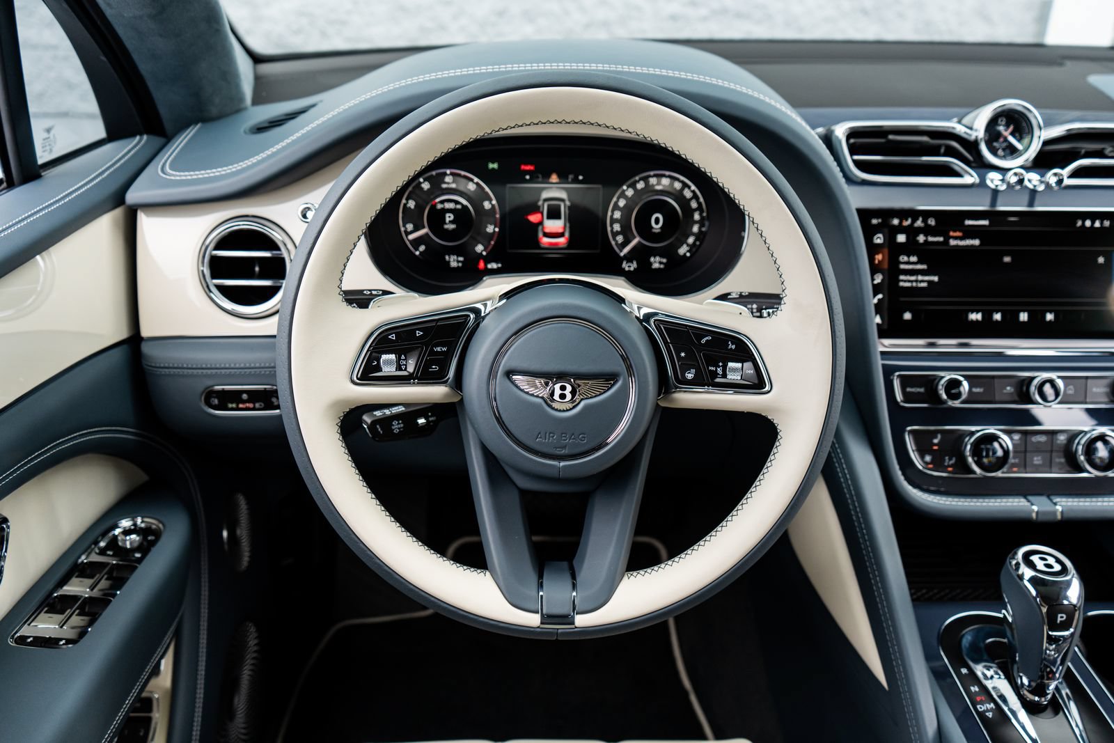 New 2026 Bentley Bentayga AWD/4WD image 30