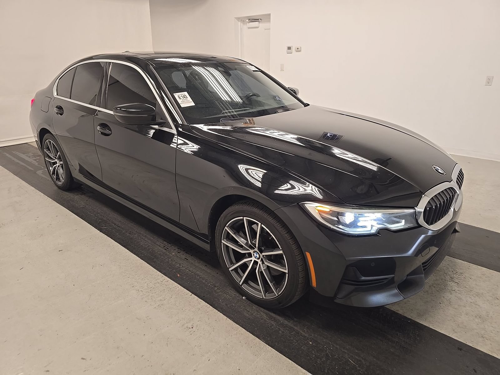Used 2020 BMW 330i Sedan w/ Convenience Package RWD image 4