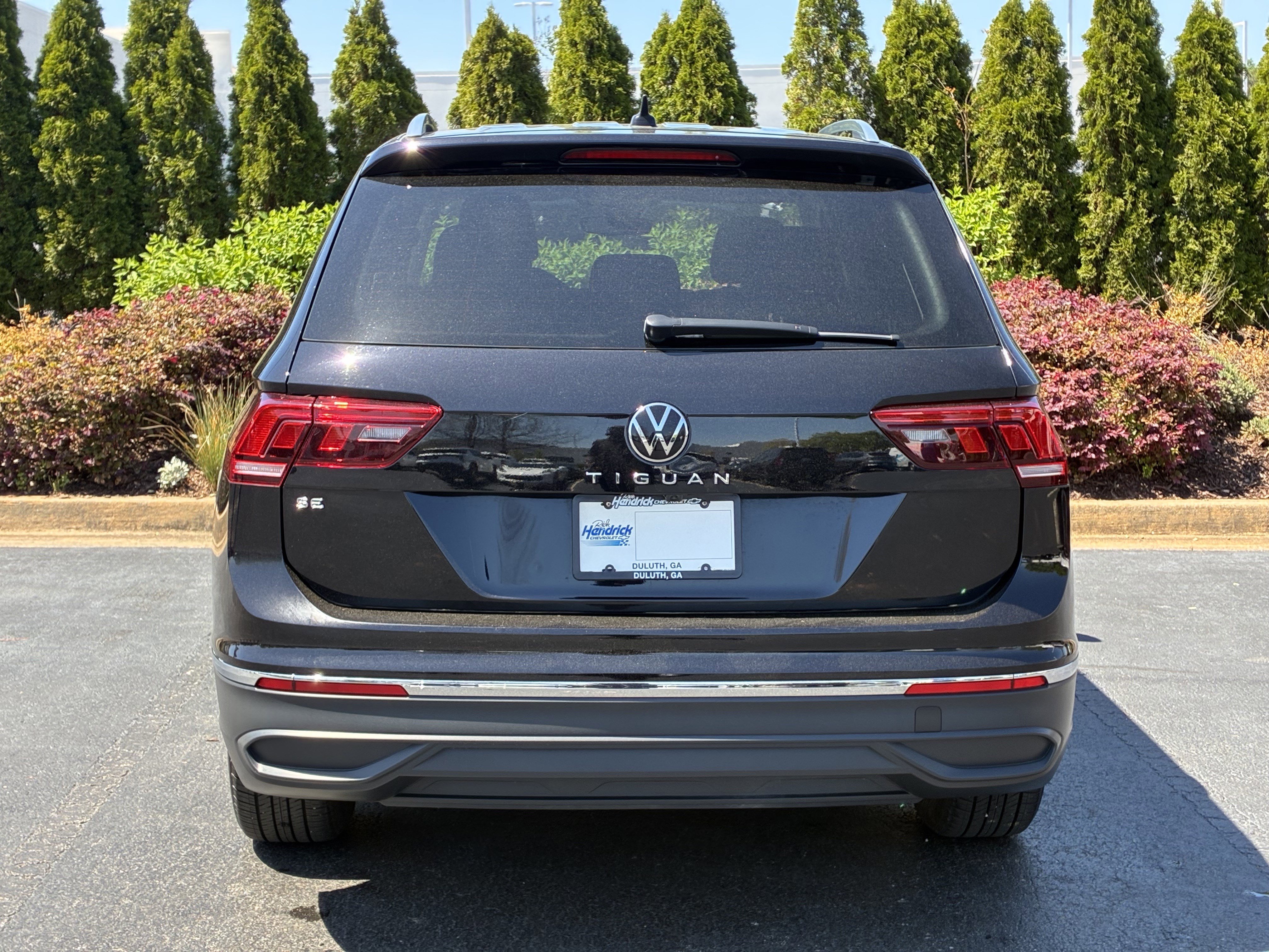 Used 2024 Volkswagen Tiguan SE FWD image 7