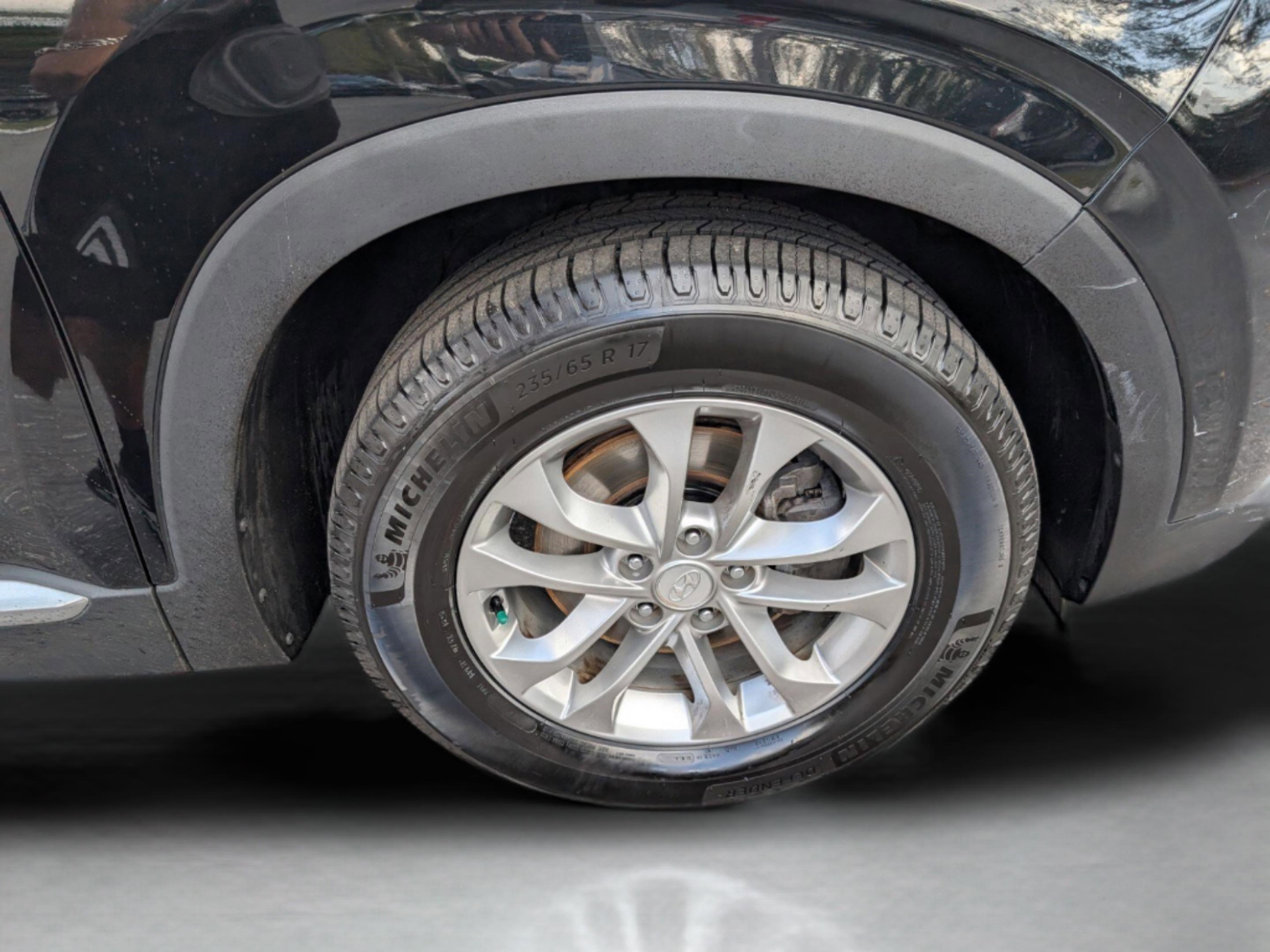 Used 2020 Hyundai Santa Fe SE image 28